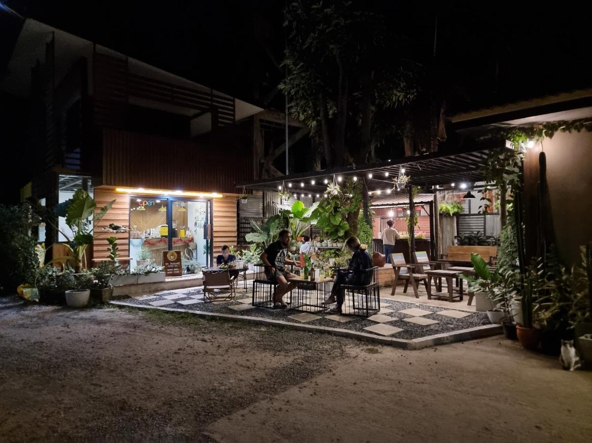 Golden House Hotel Sakaeo Sa Kaeo Extérieur photo