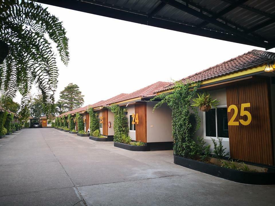 Golden House Hotel Sakaeo Sa Kaeo Extérieur photo